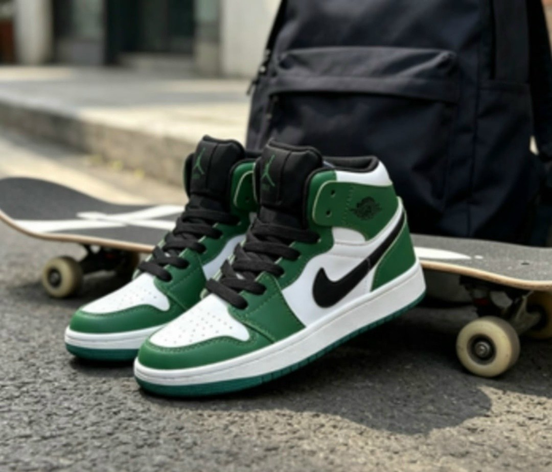 air jordan 1 mid pine green,nike air jordan 1 mid se pine green,nike air jordan 1 mid se,nike air jordan 1 mid,nike air jordan 1 pine green