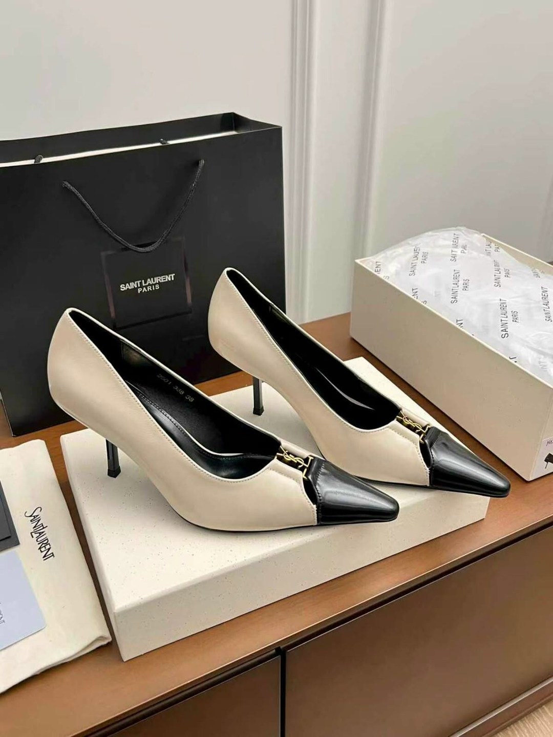 ,туфли yves saint laurent,saint laurent туфли,женские туфли лодочки,женские туфли