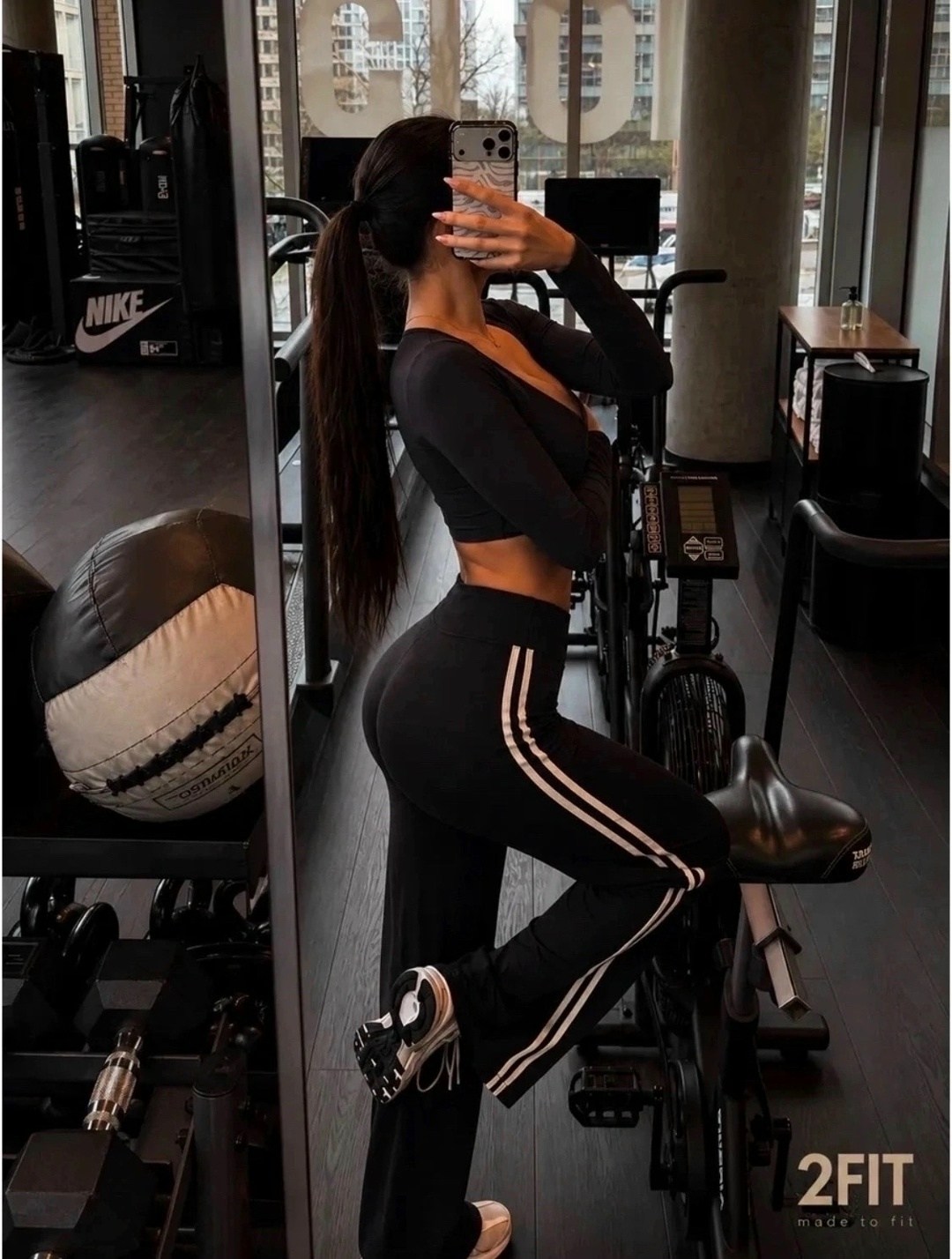 спортивные брюки adidas originals,штаны адидас широкие,женские спортивные брюки adidas originals,спортивные брюки adidas,адидас штаны