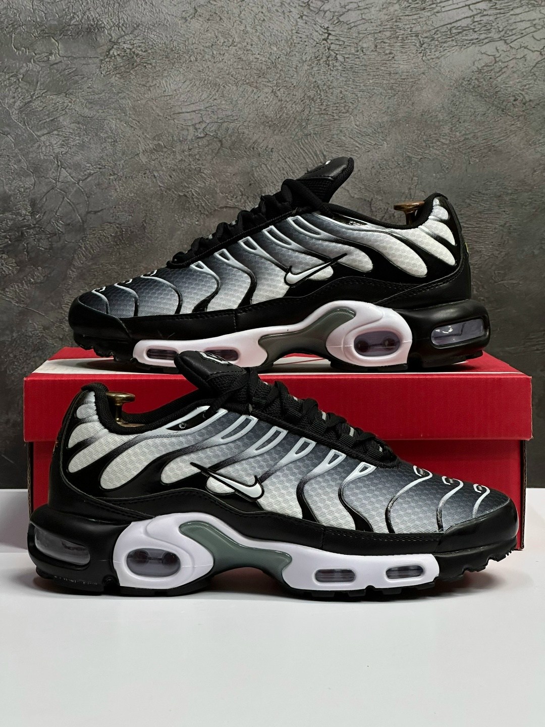 кроссовки nike air max tn plus,кроссовки мужские nike air max tn plus,nike air max tn plus,кроссовки nike tn plus,найк air max plus tn кроссовки