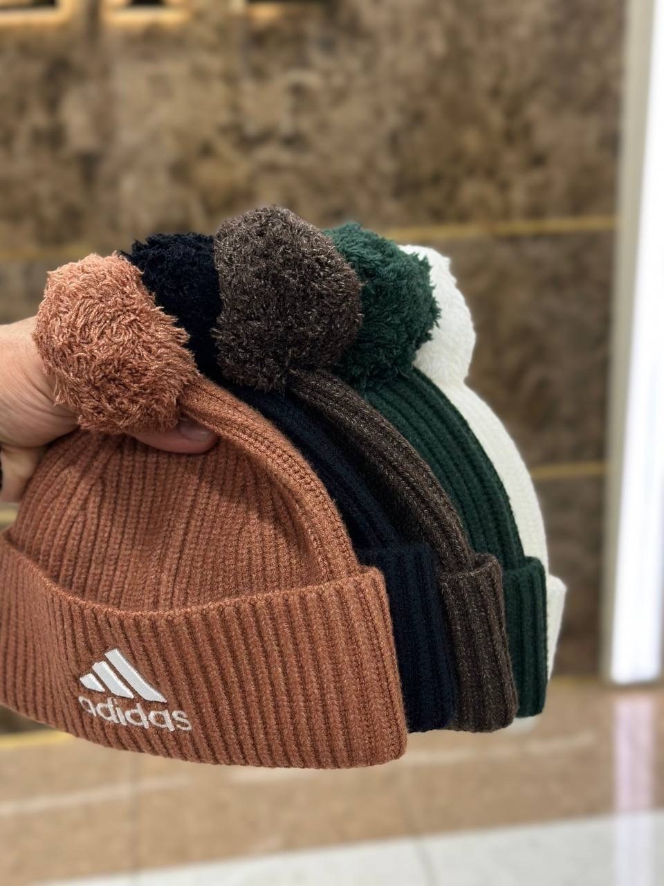 шапка adidas,шапка мужская адидас оригинал,шапка адидас красная с бомбошкой,шапка адидас,шапка бини унисекс