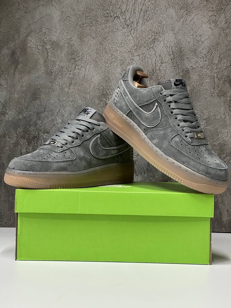 кросcовки nike air force 1,nike air force 1 low suede dark grey,nike air force 1 low suede,nike air force 1 low grey suede,кроссовки nike air force 1 low