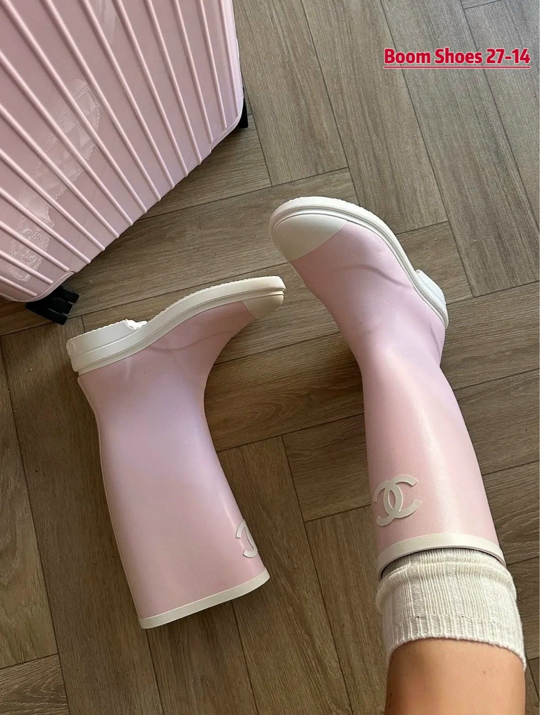 сапоги резиновые,чемодан розовый,,резиновые сапоги chanel,чемодан для переноски
