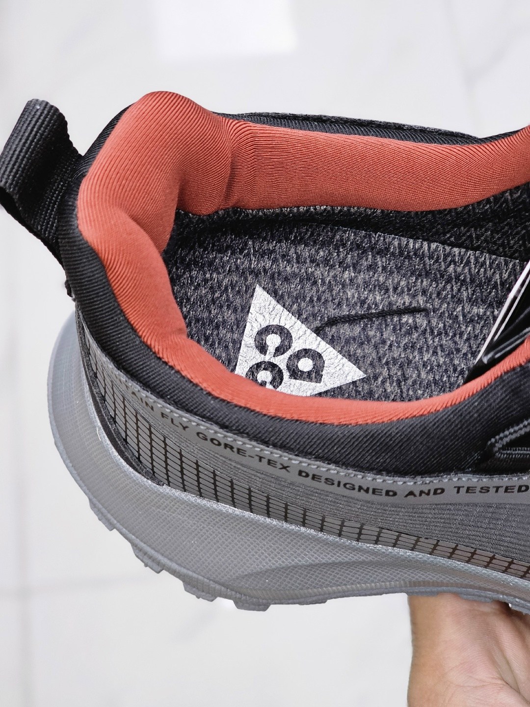 мужские кроссовки nike acg mountain fly low,кроссовки nike acg mountain fly low,кроссовки nike acg,кроссовки,кроссовки nike acg mountain fly low gore tex