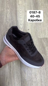 Кроссовки