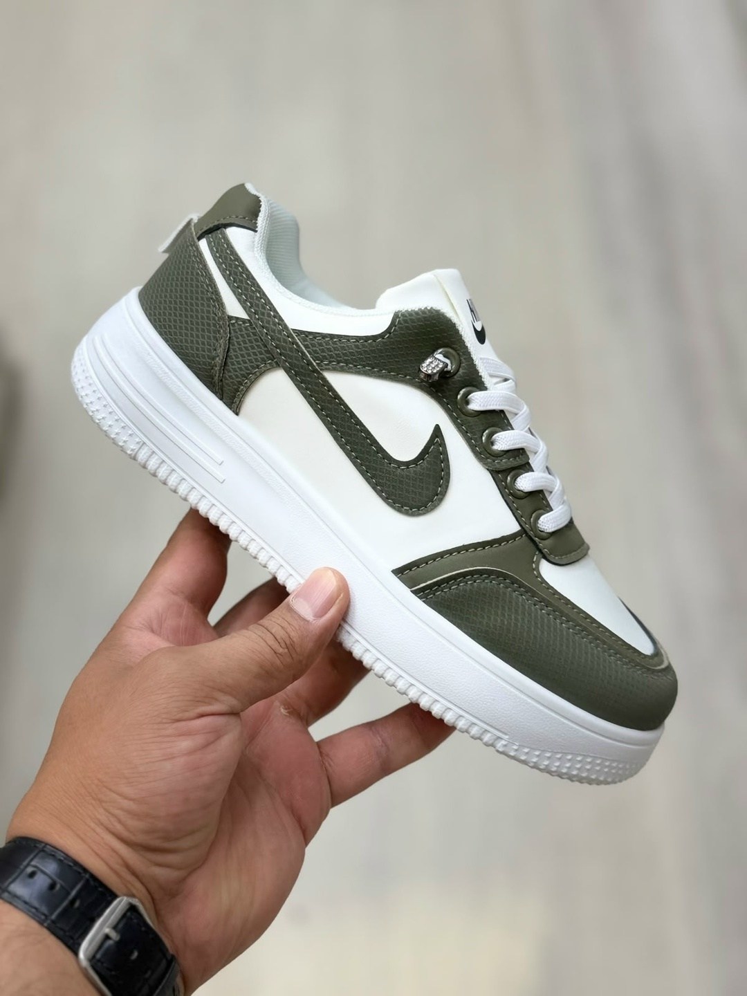 кроссовки,кроссовки женскиe,кроссовки nike женские,кроссовки удобные,стильные кроссовки