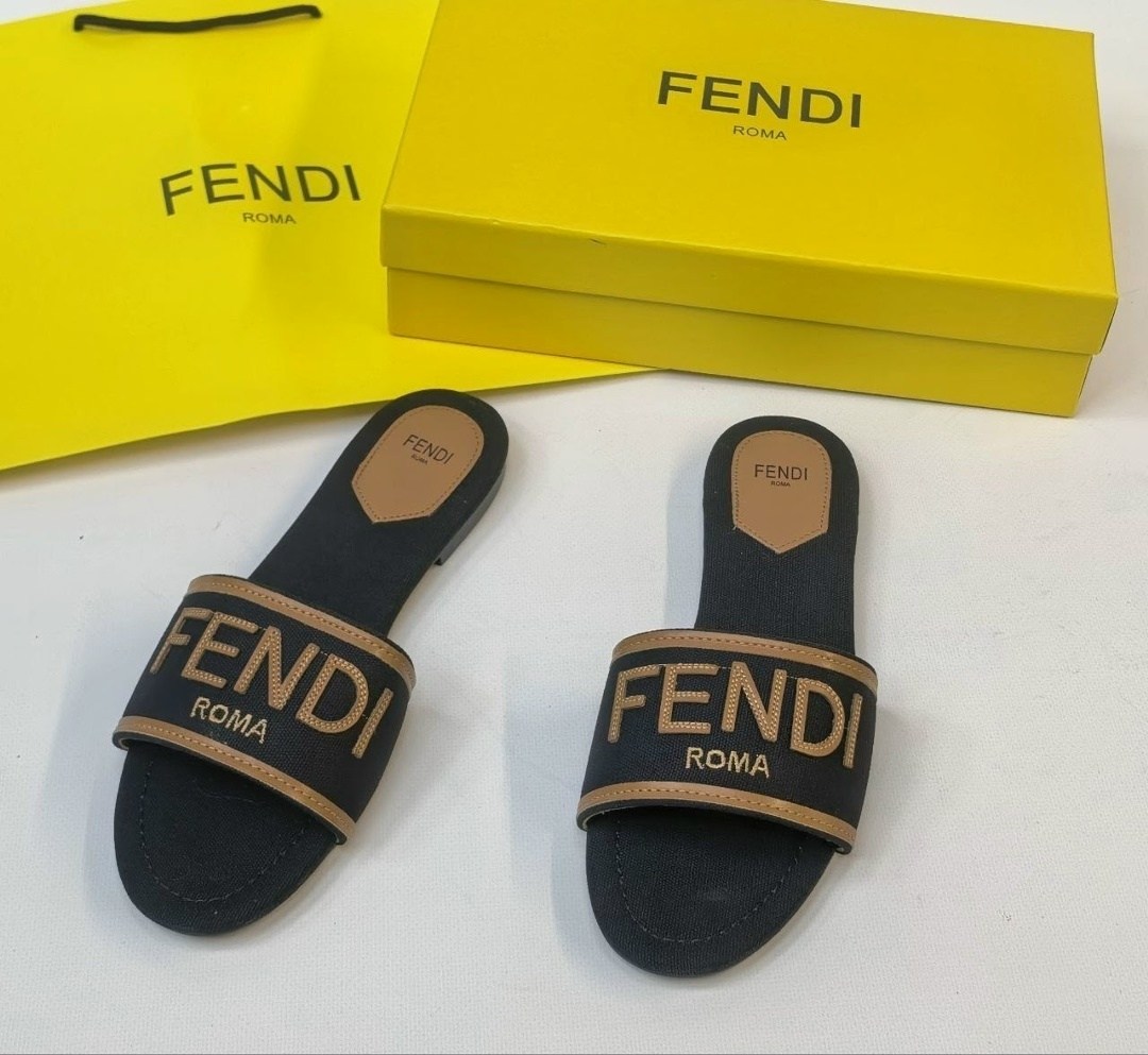 fendi шлепки,шлепанцы fendi,тапочки fendi,шлепки fendi женские,шлепки фенди