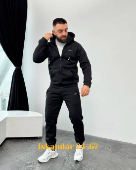 Костюм