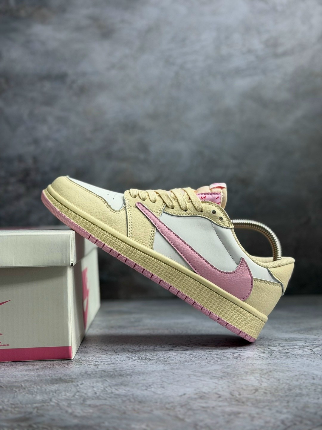 travis scott x air jordan 1 low sail/shy pink,кроссовки nike air jordan 1 travis scott,travis scott x air jordan 1 low og sail/shy pink,nike air jordan 1 low x travis scott,nike air jordan 1 low x tra