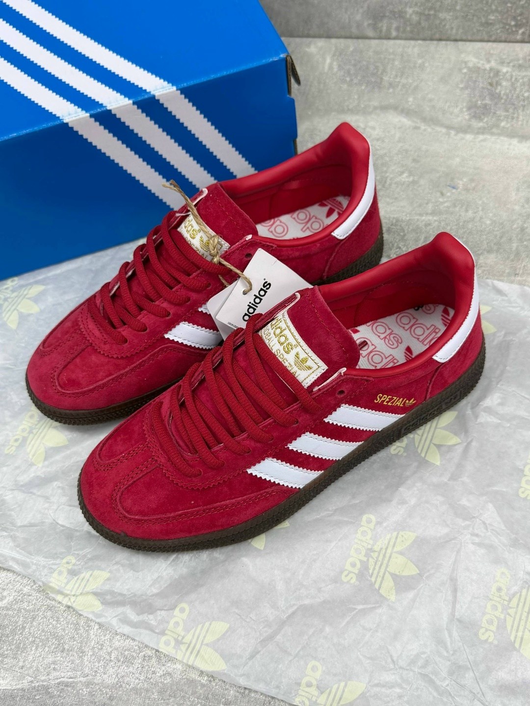 кроссовки adidas spezial,кроссовки adidas,adidas handball spezial,adidas originals кроссовки handball spezial,spezial красные кроссовки adidas