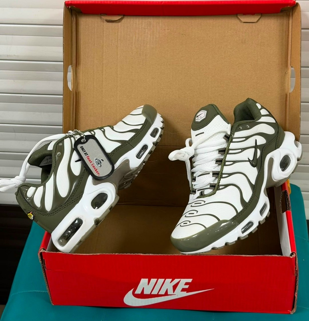 кроссовки nike air max tn plus,nike air max plus tn,nike кроссовки nike air max plus tn,кроссовки nike air max plus,nike air max plus