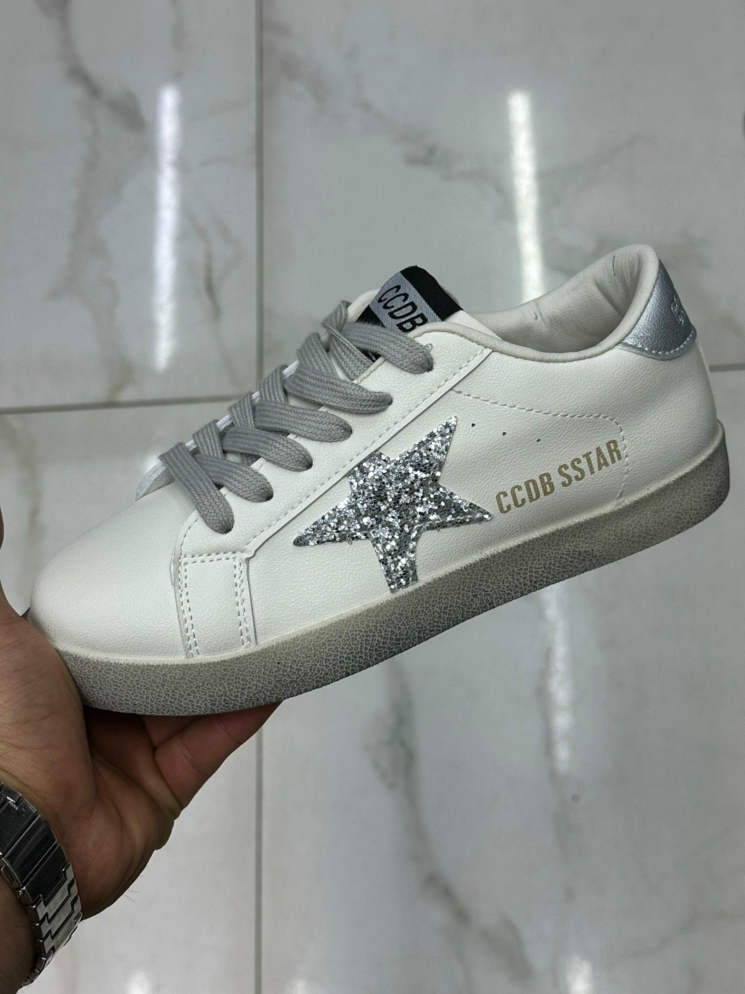 ,golden goose кеды super-star с блестками серебристый,кеды golden goose,кеды женски,женская