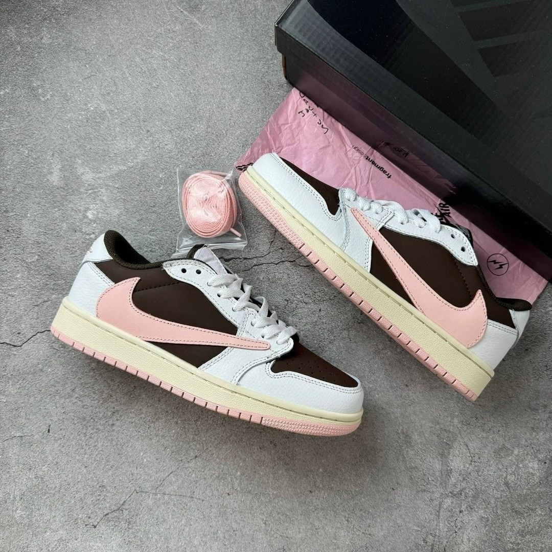 nike air jordan 1 low travis scott dark mocha,travis scott x air jordan 1 low og,кеды travis scott x air jordan 1 pink oxford,кроссовки air jordan 1 nike,кроссовки travis scott x air jordan 1 low