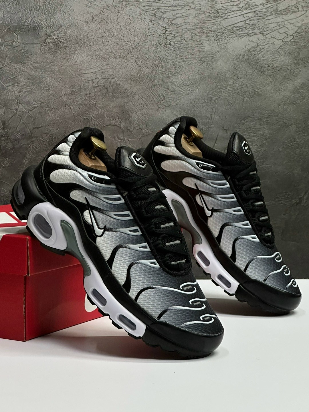 кроссовки nike air max tn plus,кроссовки мужские nike air max tn plus,nike air max tn plus,кроссовки nike tn plus,найк air max plus tn кроссовки