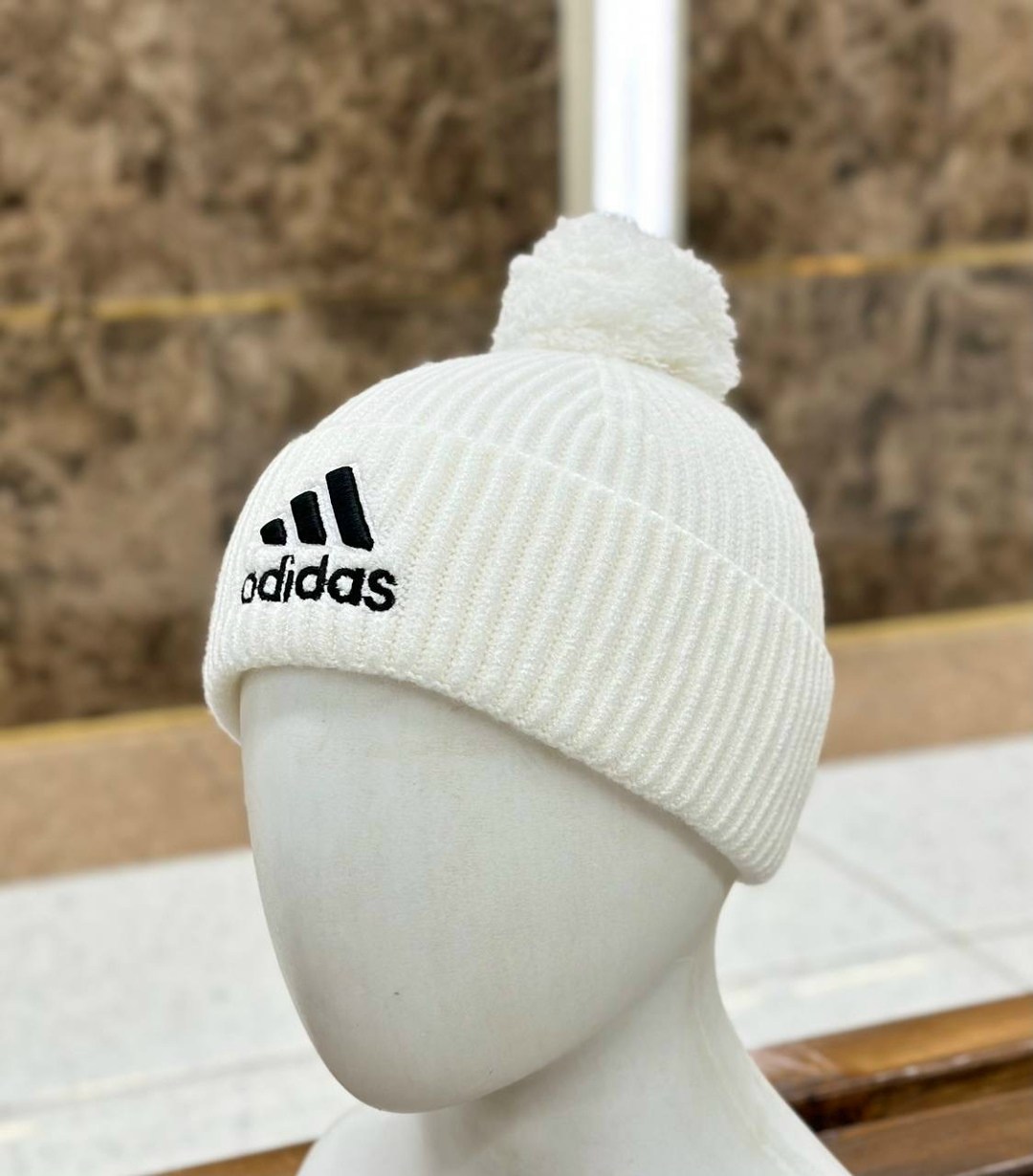шапка adidas,шапка мужская адидас оригинал,шапка адидас красная с бомбошкой,шапка адидас,шапка бини унисекс
