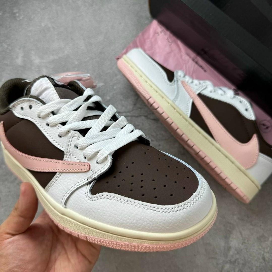 nike air jordan 1 low travis scott dark mocha,travis scott x air jordan 1 low og,кеды travis scott x air jordan 1 pink oxford,кроссовки air jordan 1 nike,кроссовки travis scott x air jordan 1 low