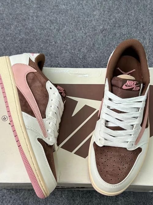 nike air jordan 1 low travis scott dark mocha,travis scott x air jordan 1 low og,кеды travis scott x air jordan 1 pink oxford,кроссовки air jordan 1 nike,кроссовки travis scott x air jordan 1 low