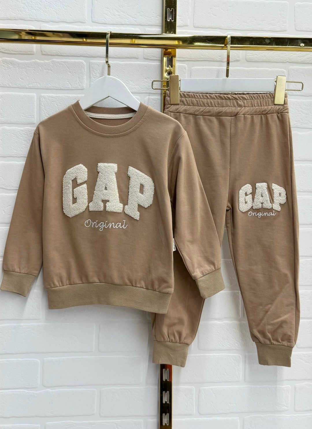 спортивный костюм детский gap,костюм спортивный gap,костюм на флисе,костюм бежевый,костюм детский
