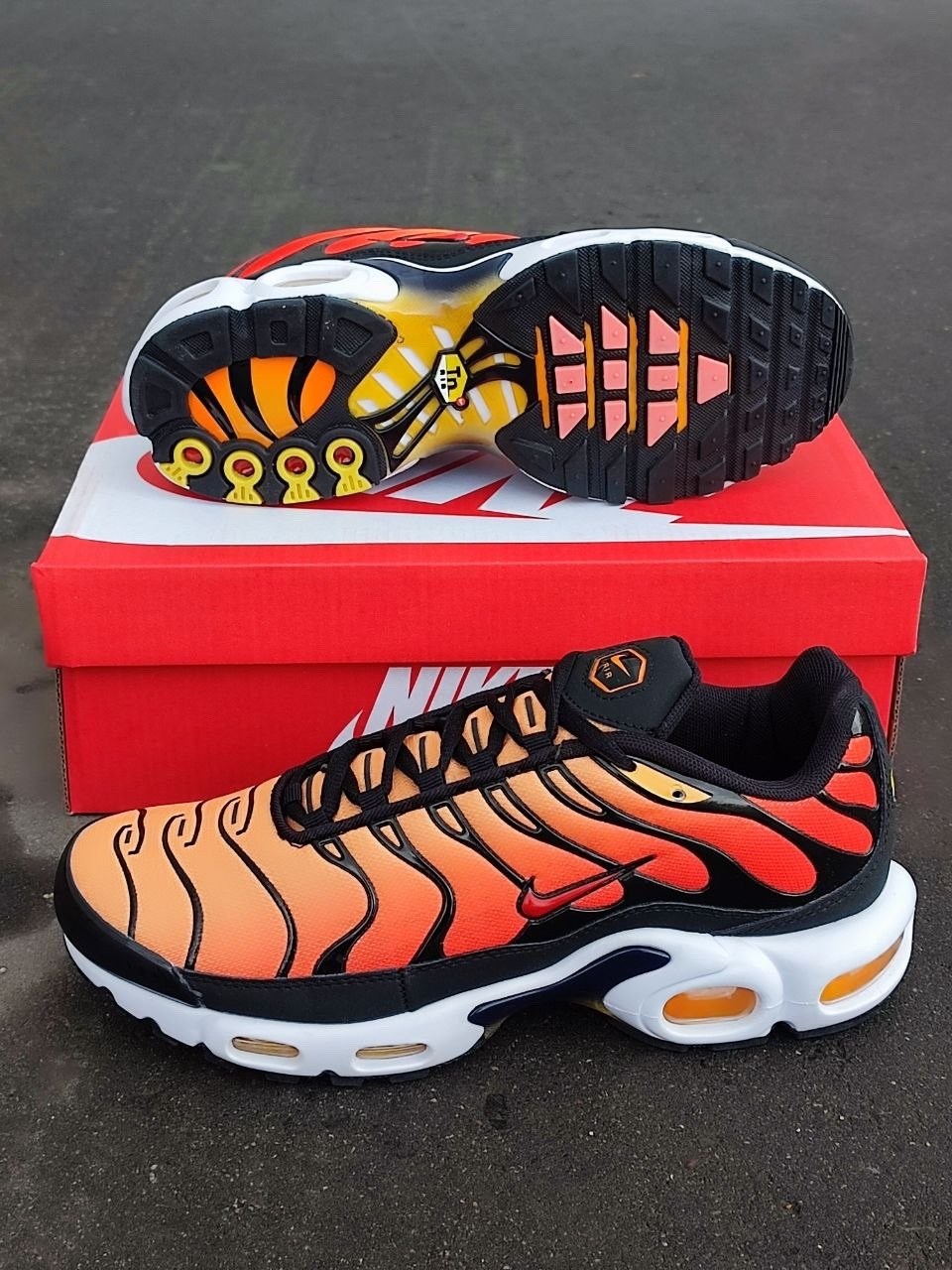 кроссовки nike air max tn plus,nike air max plus tn,nike air max plus og,кроссовки nike air max plus,nike air max tn plus оранжевые