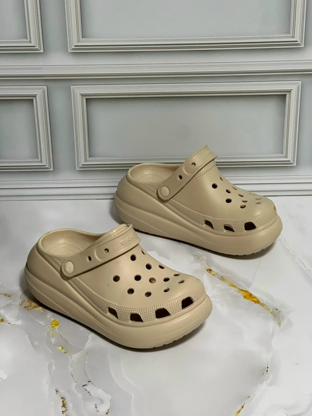 crocs classic crush,crocs sarah clog,crocs classic,crocs classic clog,сабо crocs classic 10001-2y2