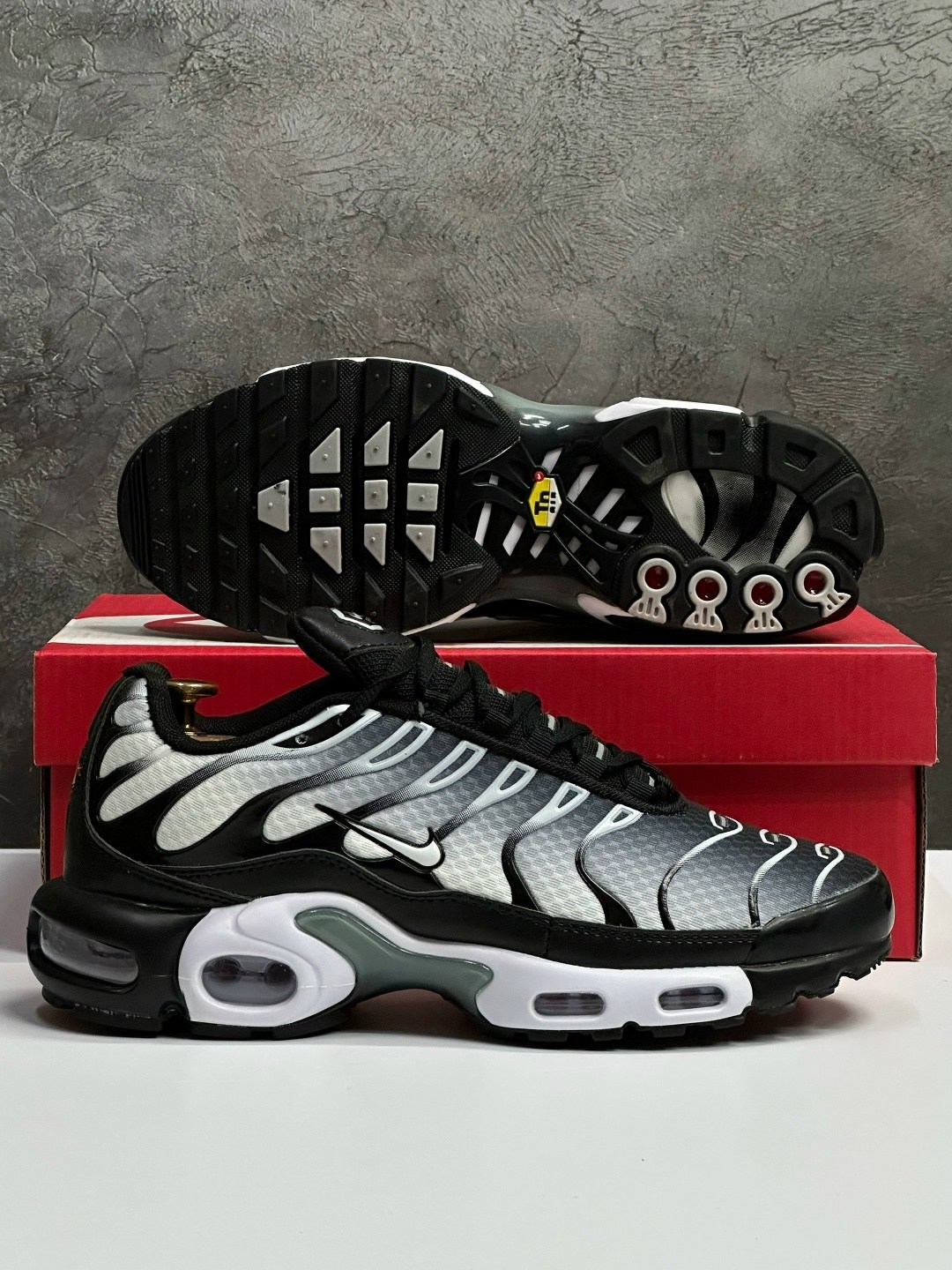 кроссовки nike air max tn plus,кроссовки мужские nike air max tn plus,nike air max tn plus,кроссовки nike tn plus,найк air max plus tn кроссовки