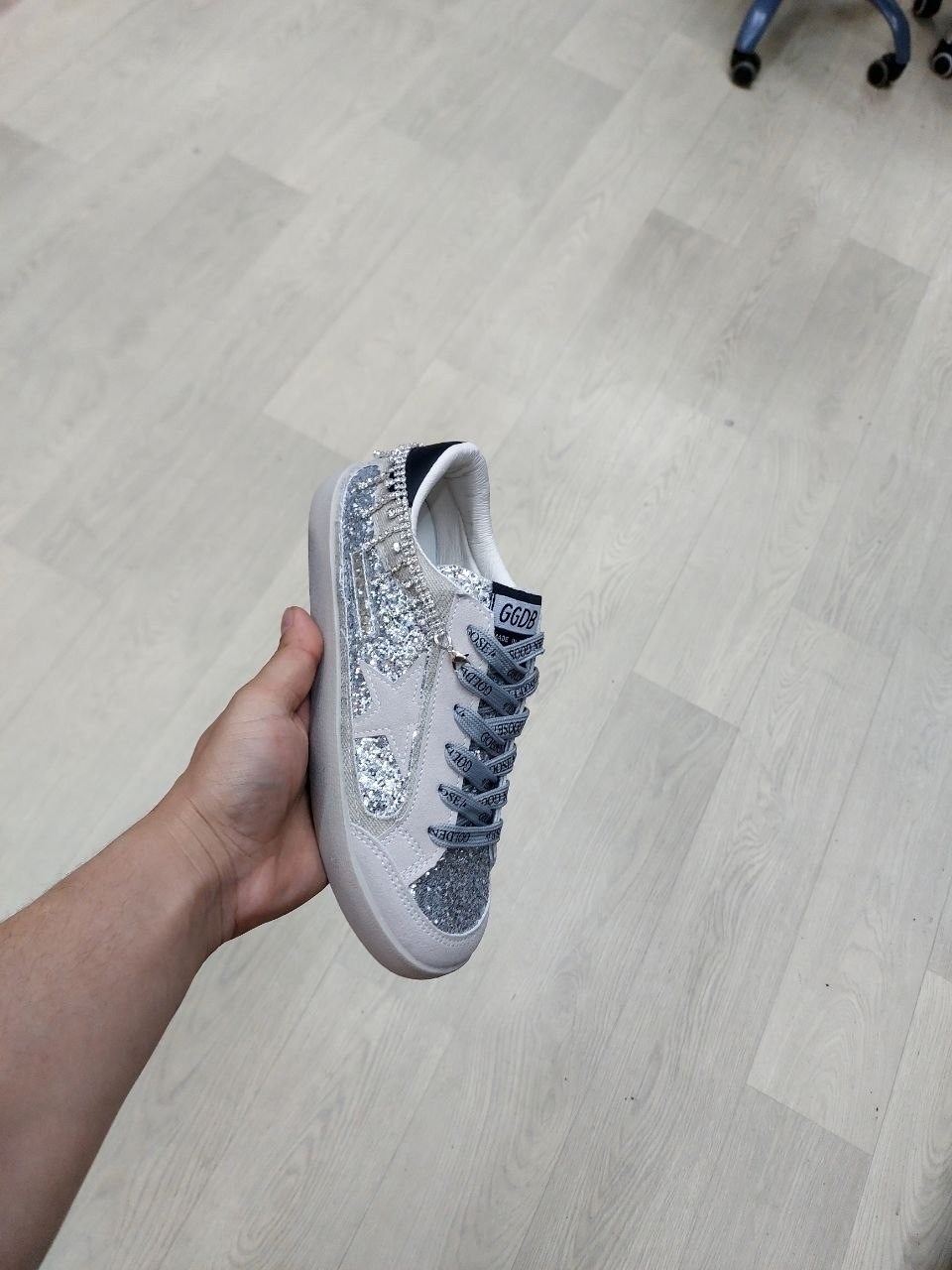 женские кеды golden goose,кеды golden goose,,кроссовки golden goose,кроссовки golden goose с пайетками на платформе