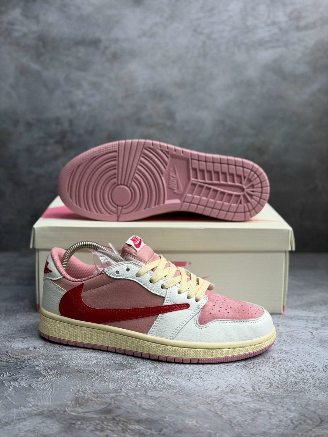 travis scott x air jordan 1 low sail shy pink,nike air jordan 1 low x travis scott,кроссовки nike air jordan x travis scott,travis scott x air jordan 1 low og sail/shy pink,nike air jordan 1 low x tra