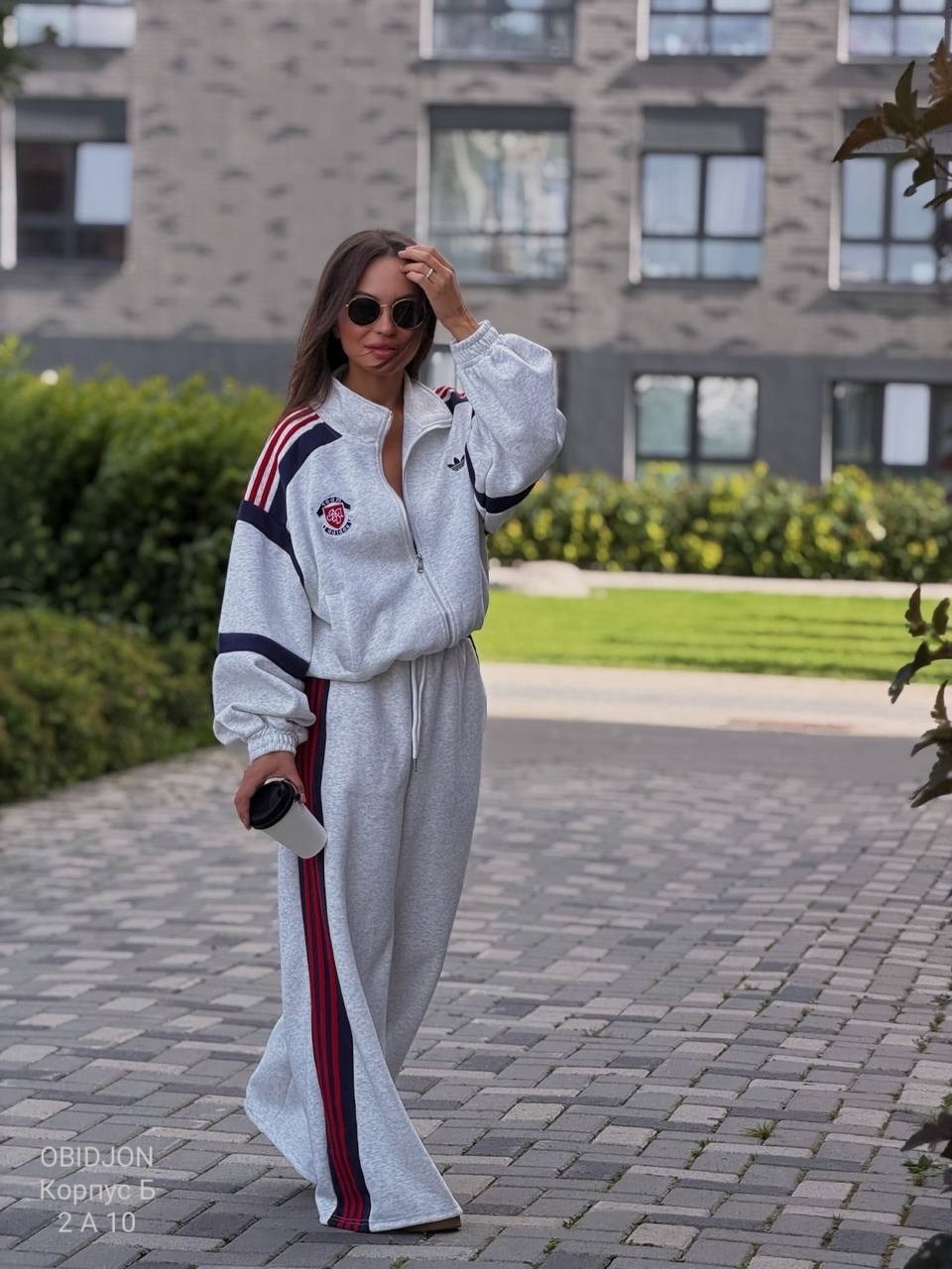 костюм спортивный,спортивный костюм женский,женский костюм,стильные спортивные костюмы,костюм стильный