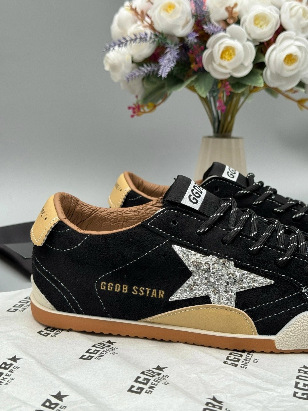 ,кеды golden goose,кеды golden goose женские,кроссовки golden goose,кеды super-star с блестками golden goose черный