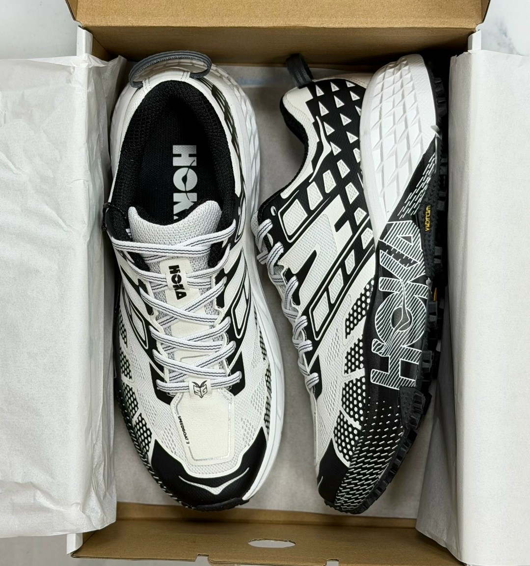 кроссовки hoka one one,кроссовки,кроссовки hoka,мужские кроссовки hoka one one,мужской кроссовки