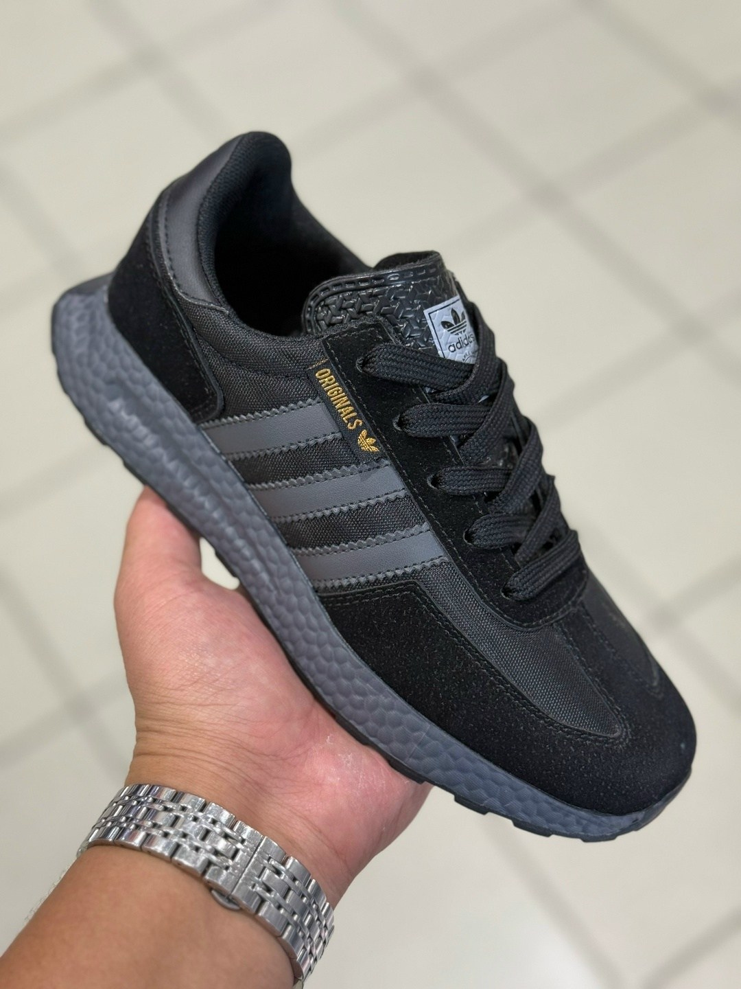 кроссовки adidas,серебристые кроссовки адидас,кроссовки adidas retropy,кроссовки женские adidas,кроссовки