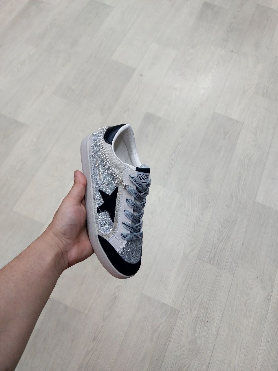 женские кеды golden goose,кеды golden goose,,кроссовки golden goose,кроссовки golden goose с пайетками на платформе