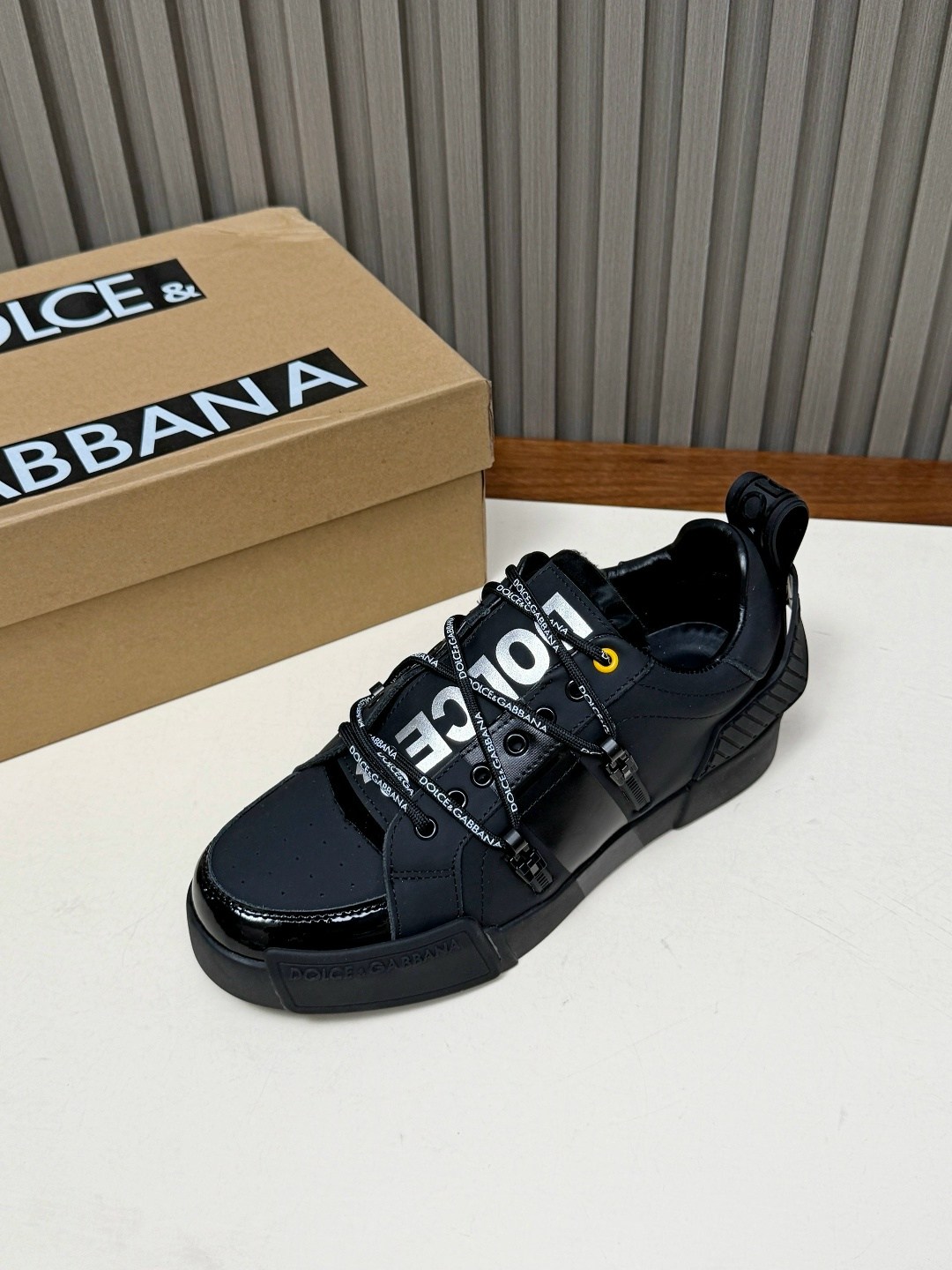 кроссовки дольче габбана,кроссовки dolce gabbana,dolce gabbana кроссовки мужские,зимние мужские кроссовки dolce gabbana,кроссовки дольче габбана мужские 2026