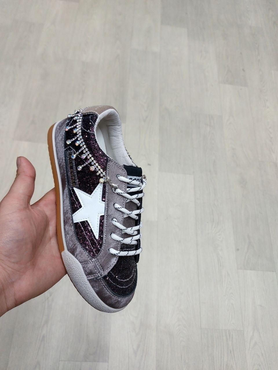 ,кеды golden goose,кроссовки golden goose,кеды со звездами, женская