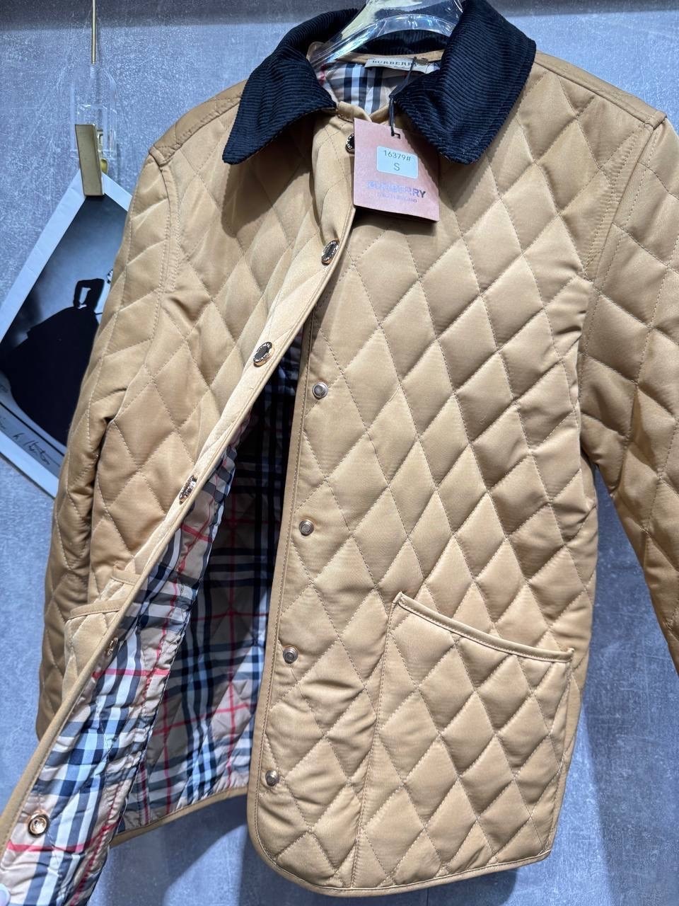 куртка берберри стеганная женская,куртка burberry,женская куртка burberry,стеганая куртка берберри,женская куртка burberry бежевая