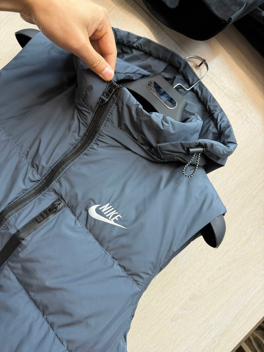 жилетка nike,жилетка найк,жилет утепленный nike,жилет мужской nike,жилетка найк мужская черная