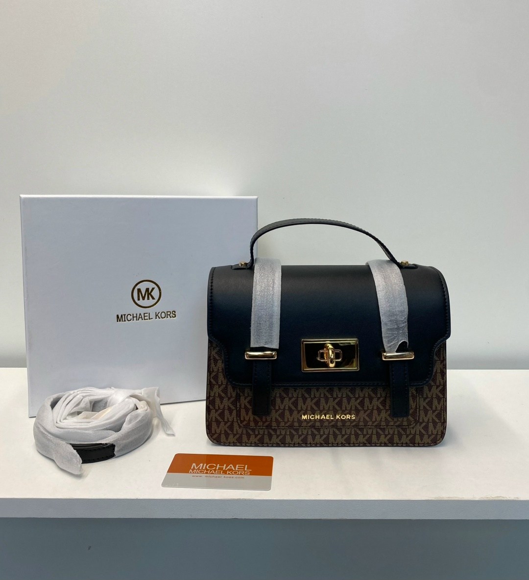 michael kors сумка,женская cумка michael kors,сумка женская michael kors оригинал,женская сумка на плечо michael kors,сумка michael kors оригинал