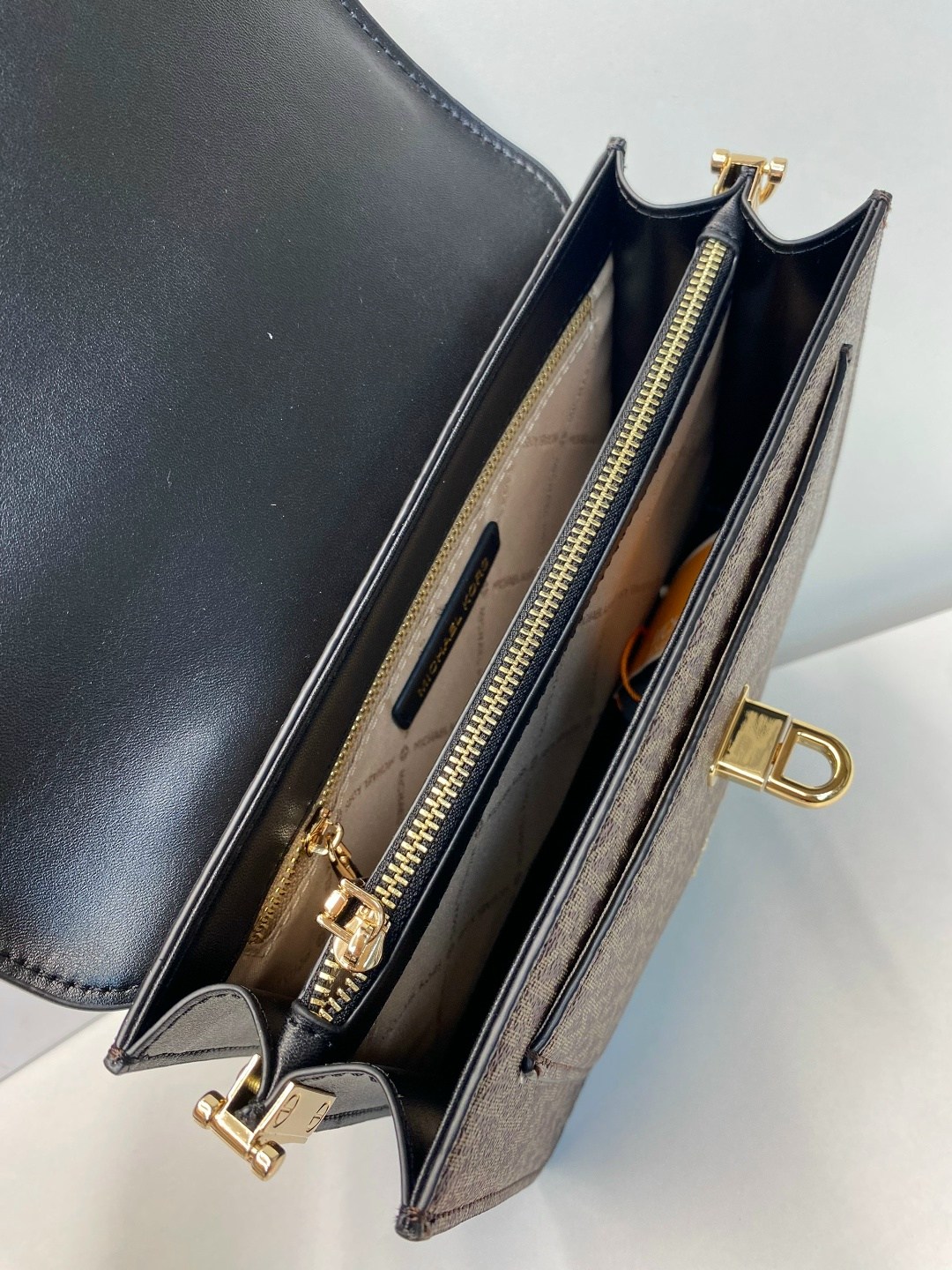 michael kors сумка,женская cумка michael kors,сумка женская michael kors оригинал,женская сумка на плечо michael kors,сумка michael kors оригинал
