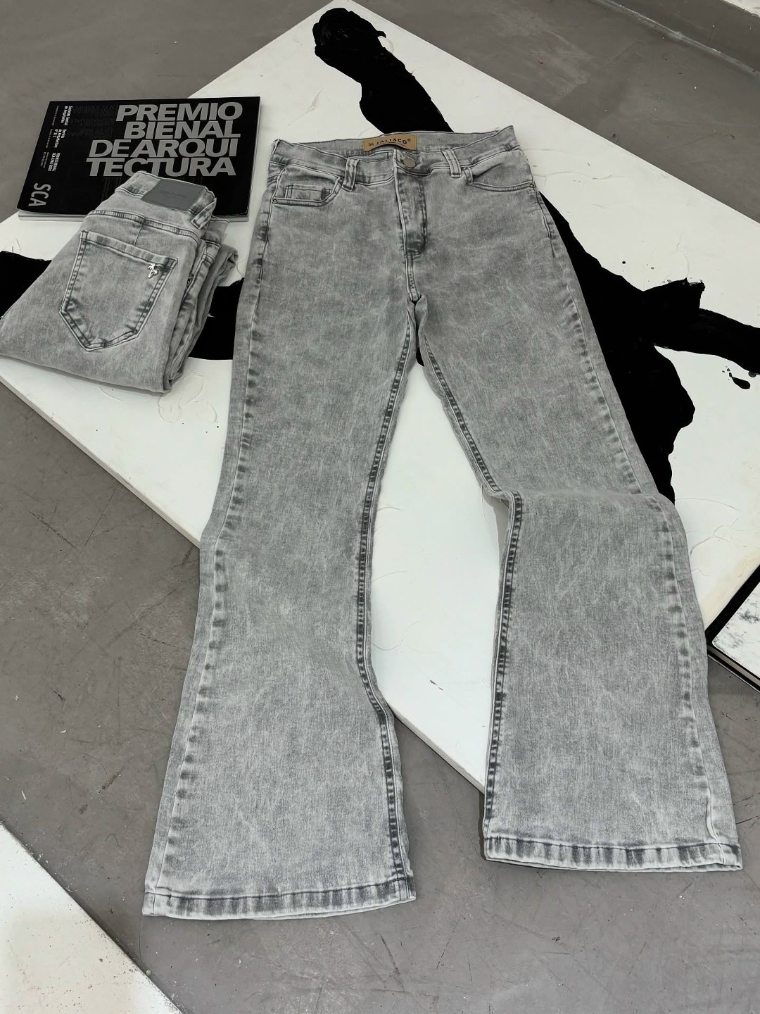 джинсы женские клеш,женские джинсы,женские джинсы клеш с высокой посадкой,черные джинсы клеш,джинсы клеш