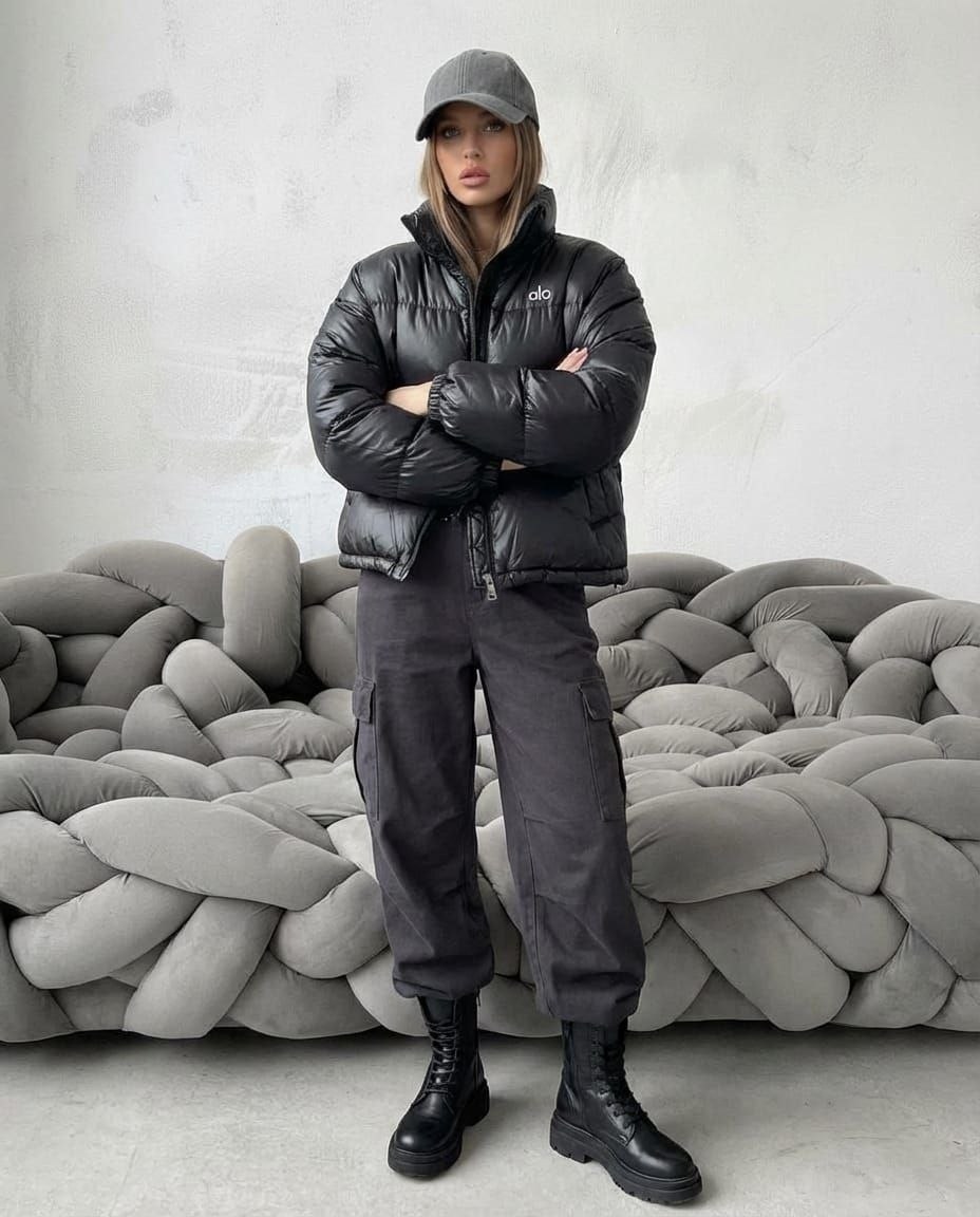 куртка монклер розовая женская,пуховик moncler,короткий женский пуховик moncler розовый,куртка moncler женская розовая,moncler розовая полиэстеровая куртка для женщин