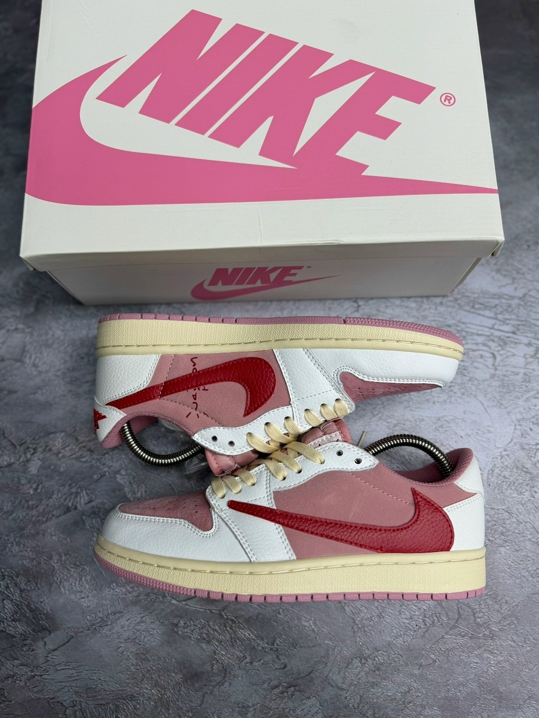travis scott x air jordan 1 low sail shy pink,nike air jordan 1 low x travis scott,кроссовки nike air jordan x travis scott,travis scott x air jordan 1 low og sail/shy pink,nike air jordan 1 low x tra