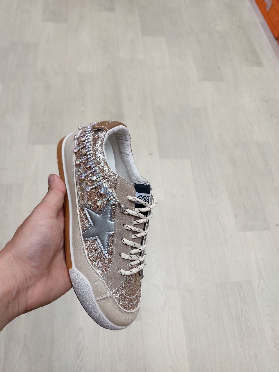 ,кеды golden goose,кроссовки golden goose,кеды со звездами, женская
