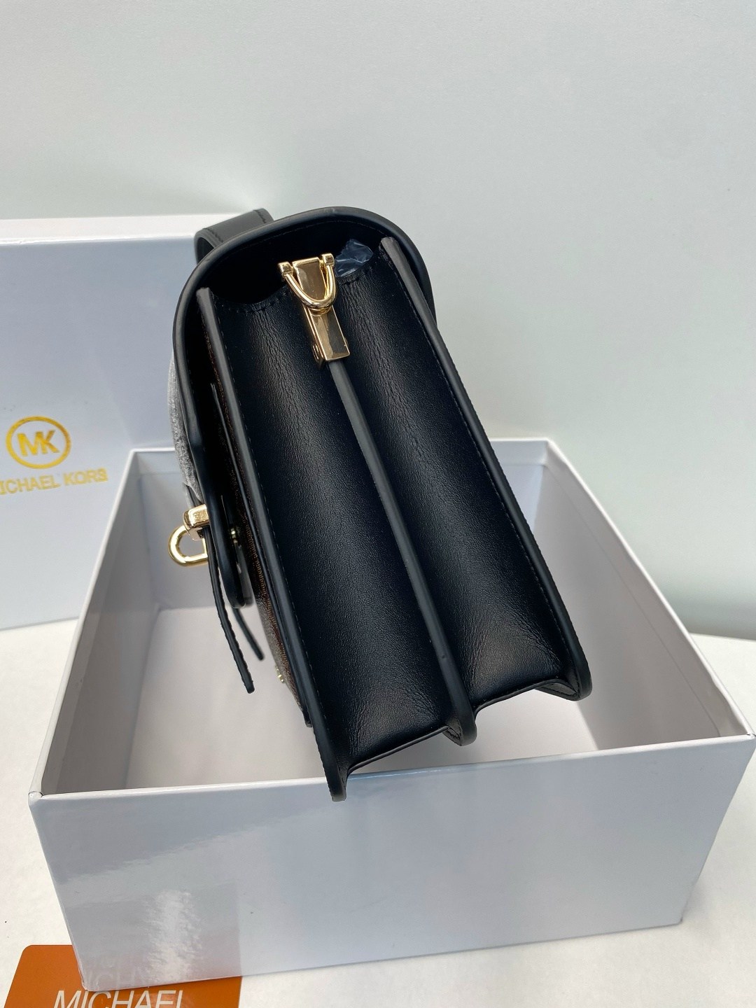 michael kors сумка,женская cумка michael kors,сумка женская michael kors оригинал,женская сумка на плечо michael kors,сумка michael kors оригинал