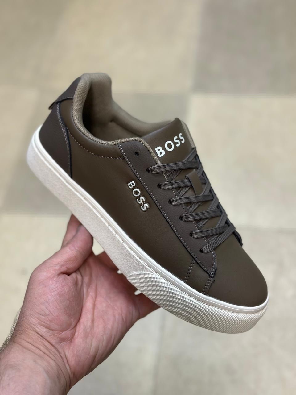 ,кроссовки boss,кроссовки boss panelled leather sneakers черный,кроссовки мужские,кроссовки boss черный
