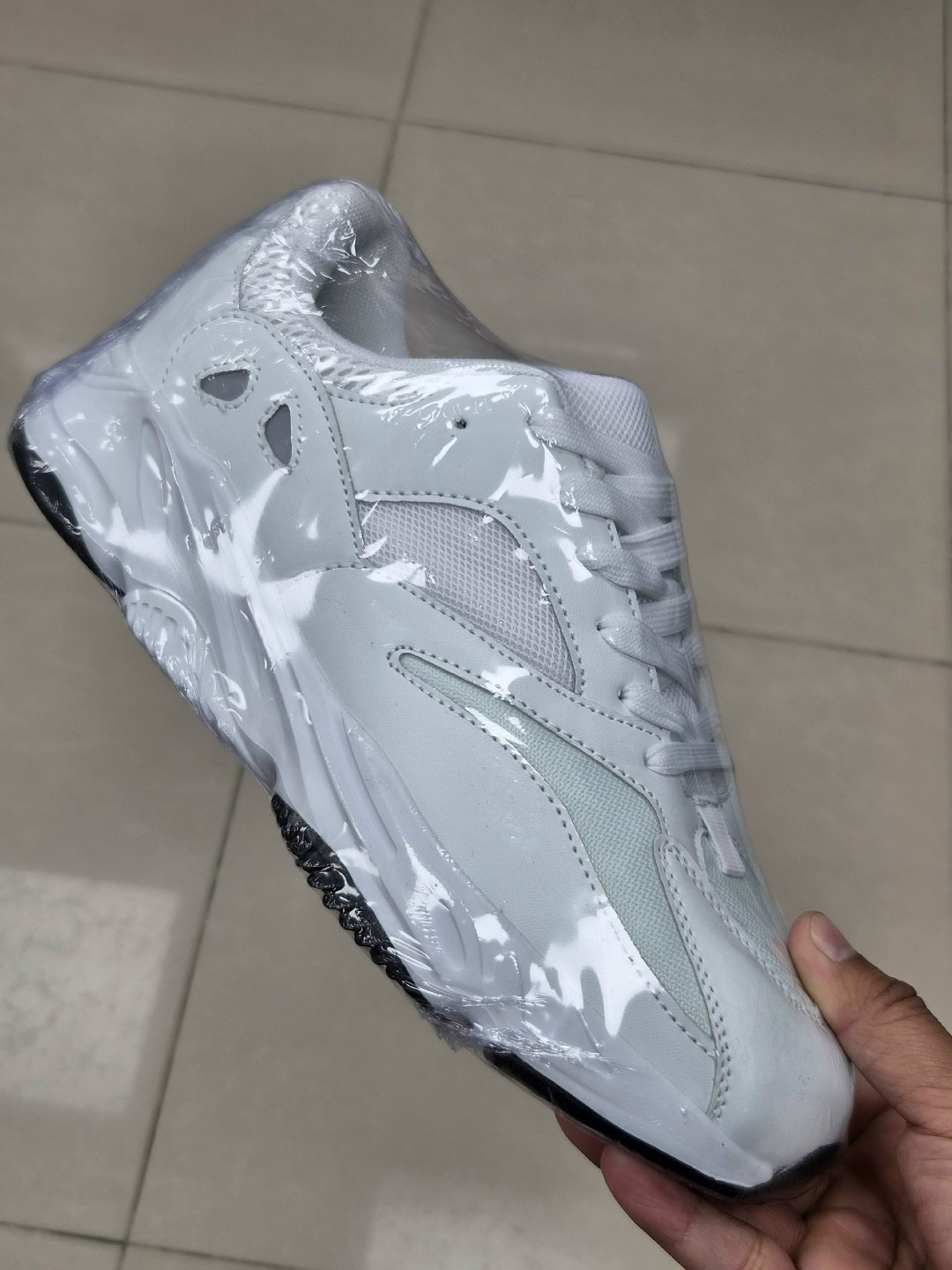 кроссовки,adidas yeezy boost 700,мужской кроссовки,кроссовки adidas yeezy boost 700,спортивные кроссовки
