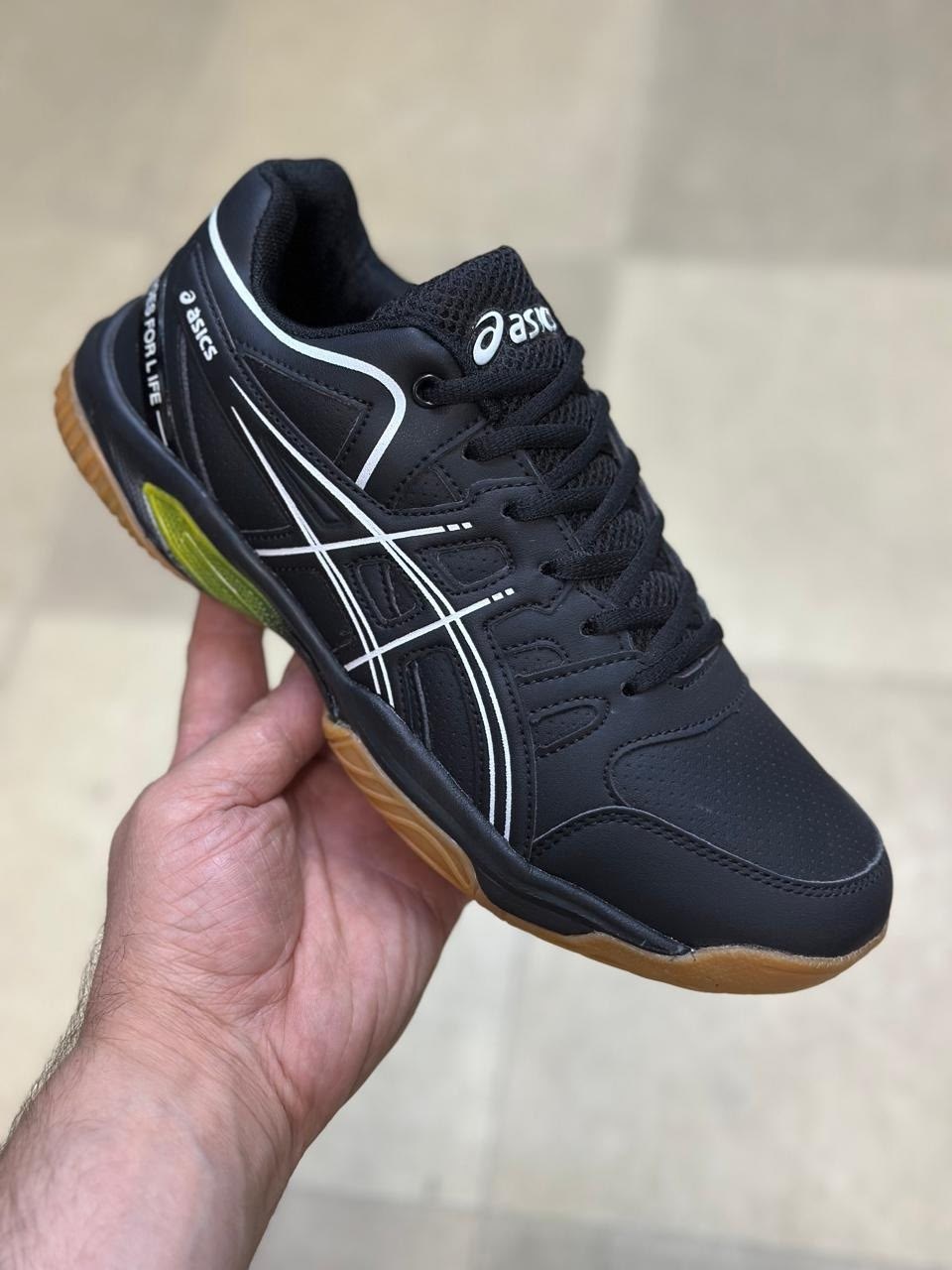 кроссовки asics,волейбольные кроссовки asics upcourt 4,кроссовки asics мужские,волейбольные кроссовки asics,спортивная