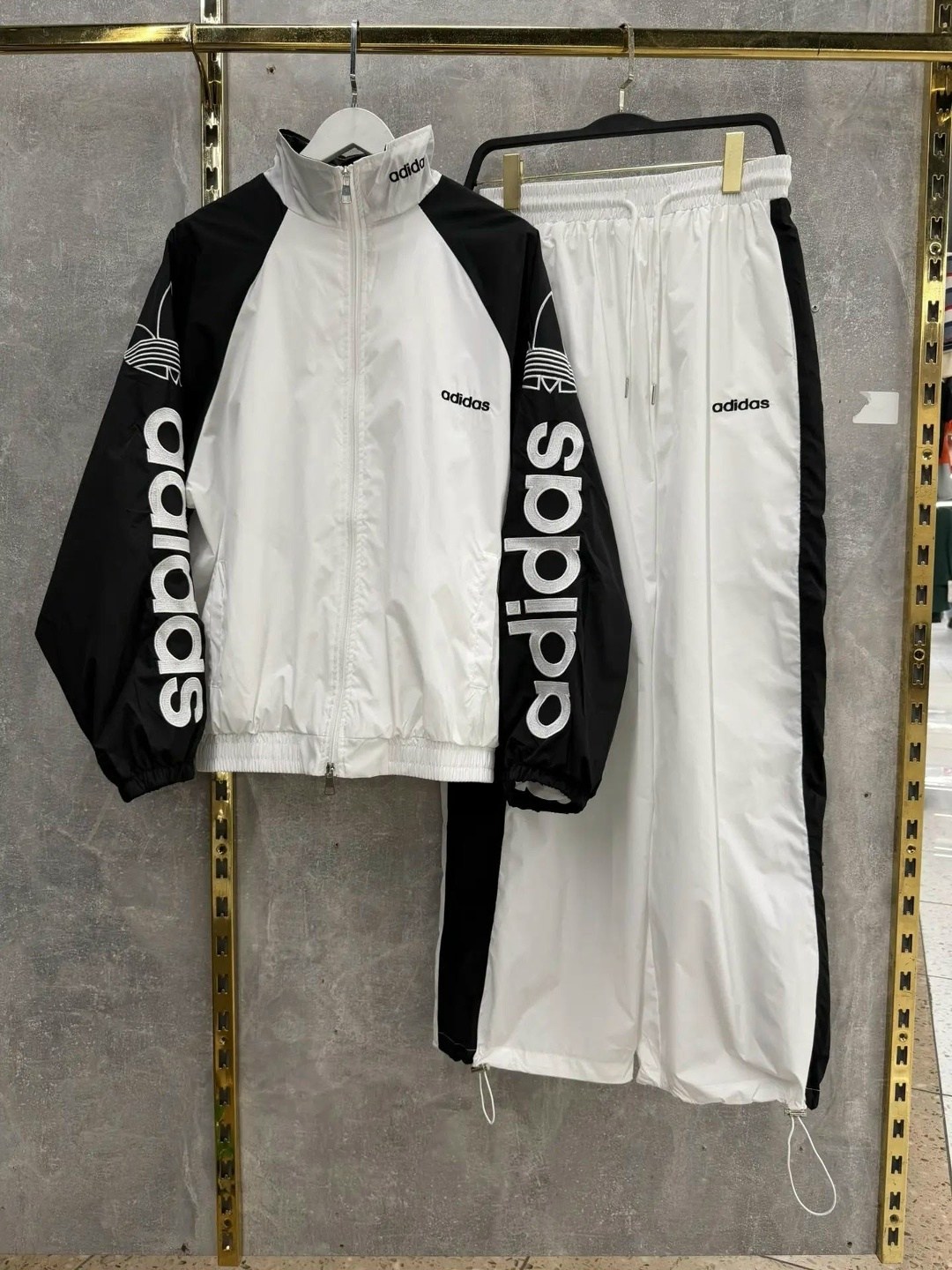adidas originals,adidas originals adidas,костюм спортивный женский,adidas tracksuit