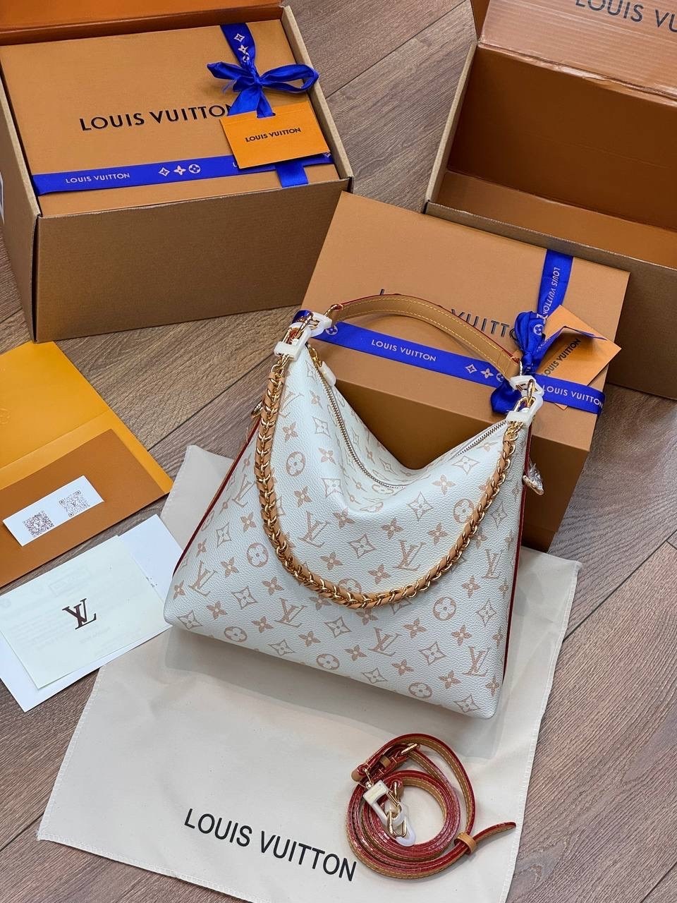 louis vuitton сумка на плечо,louis vuitton женская сумка,cумка louis vuitton,сумка через плечо louis vuitton,луи витон carmel сумка виттон