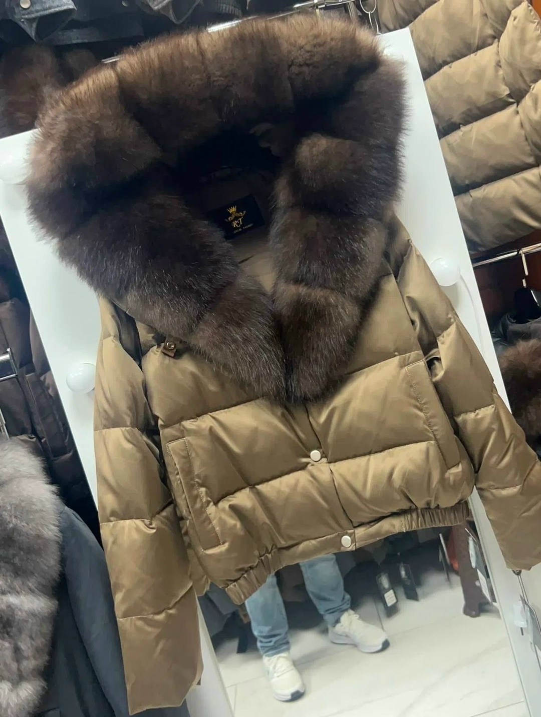 куртка женская зимняя с капюшоном с натуральным мехом,пуховики с натуральным мехом,пуховик с мехом,пуховик женский с натуральным мехом,куртка пуховик с натуральным мехом женская
