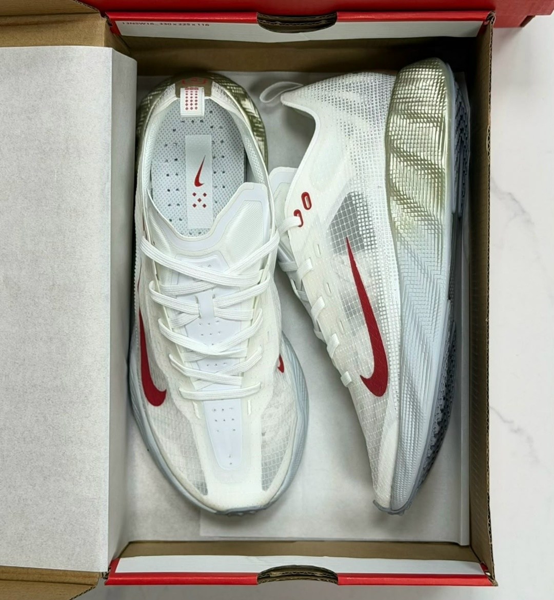 кроссовки,спортивная ,беговые кроссовки,nike кроссовки для бега,кроссовок nike
